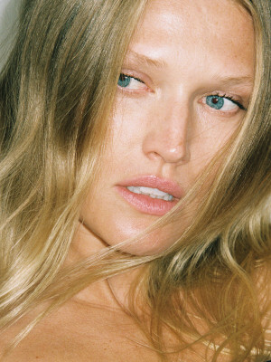Toni Garrn pic #1342788