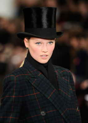 Toni Garrn pic #472825