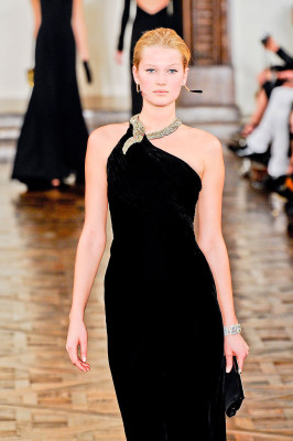 Toni Garrn pic #473237