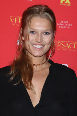 Toni Garrn pic #1009459