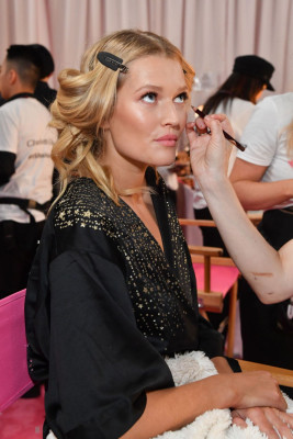 Toni Garrn pic #1082788