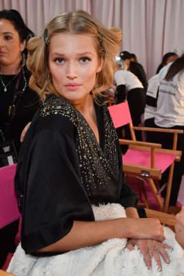 Toni Garrn pic #1082787