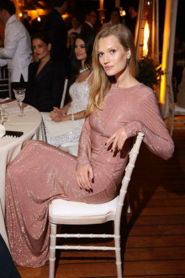 Toni Garrn pic #1328842