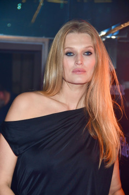 Toni Garrn pic #1337456