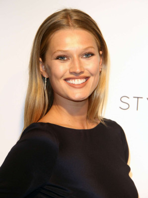 Toni Garrn pic #912983