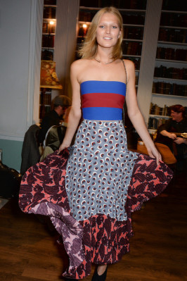 Toni Garrn pic #730234