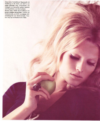 Toni Garrn pic #221326