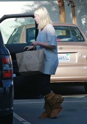 Tori Spelling pic #560595
