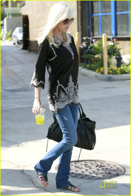 Tori Spelling pic #156473
