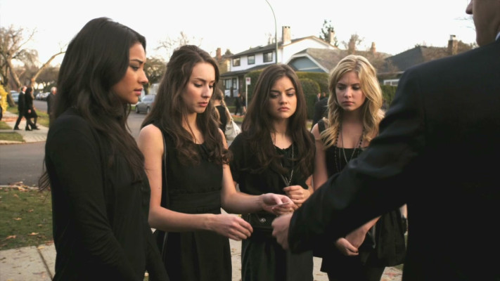 Troian Avery Bellisario pic #784956