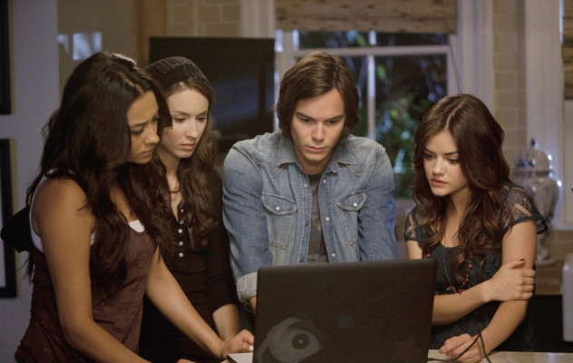 Troian Avery Bellisario pic #793144