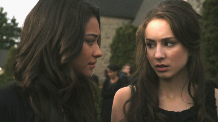 Troian Avery Bellisario pic #774220