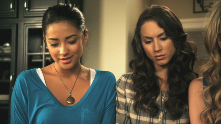 Troian Avery Bellisario pic #785969