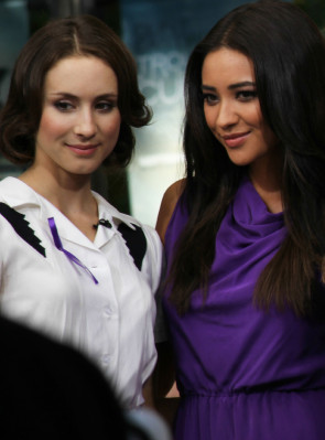 Troian Avery Bellisario pic #545576