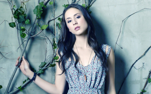 photo 7 in Troian Avery Bellisario gallery [id432184] 2011-12-21 00:00:00