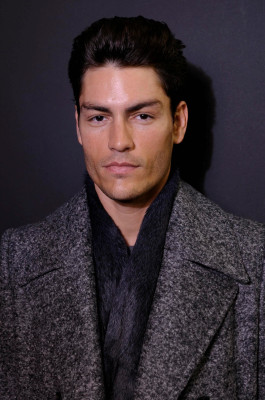photo 5 in Tyson Ballou gallery [id557735] 2012-11-30 00:00:00