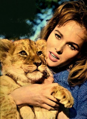 Ursula Andress pic #355135