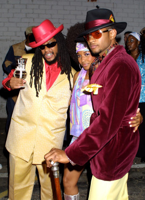 Usher pic #19747