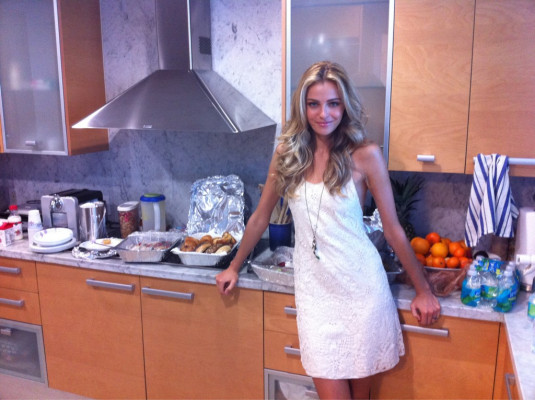 Valentina Zelyaeva pic #369681