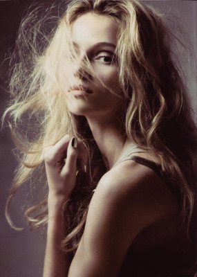 photo 17 in Valentina Zelyaeva gallery [id277990] 2010-08-17 00:00:00