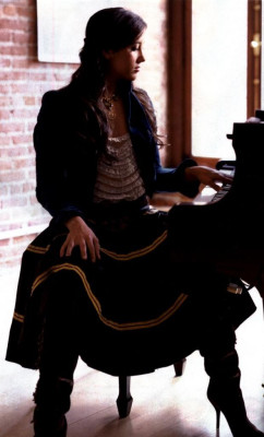 photo 14 in Vanessa Carlton gallery [id176409] 2009-08-11 00:00:00