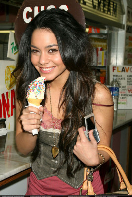 Vanessa Hudgens pic #110321