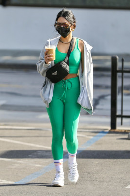 photo 4 in Vanessa Hudgens gallery [id1294232] 2022-01-24 00:00:00