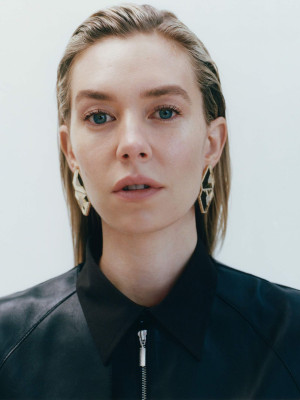 Vanessa Kirby pic #1252345