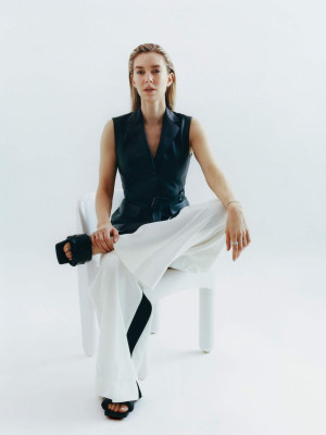 Vanessa Kirby pic #1252348