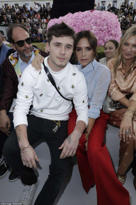 Victoria Beckham pic #1046813