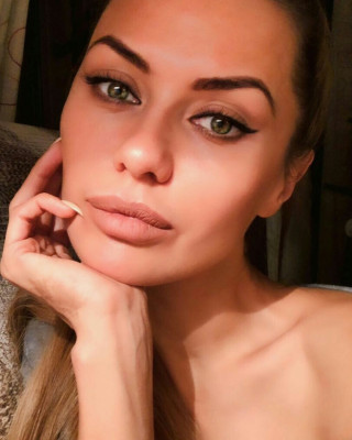 Viktoria Bonya pic #1097132
