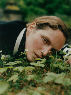 Vivien Solari for Vogue Poland July/August 2025 by Ina Lekiewicz Levy