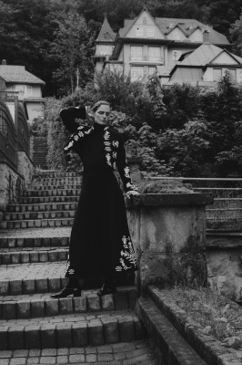 Vivien Solari for Vogue Poland July/August 2025 by Ina Lekiewicz Levy