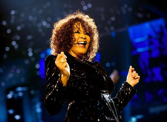 Whitney Houston pic #253304