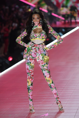 photo 25 in Winnie Harlow gallery [id1081695] 2018-11-12 00:00:00