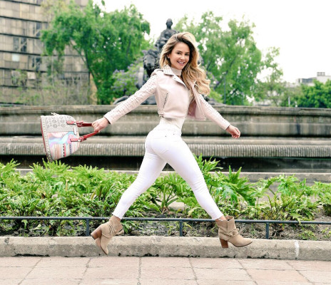 Ximena Cordoba pic #1036175