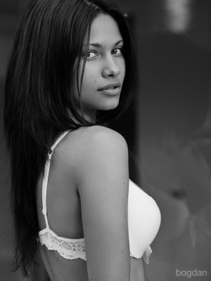 Yara Khmidan pic #836710