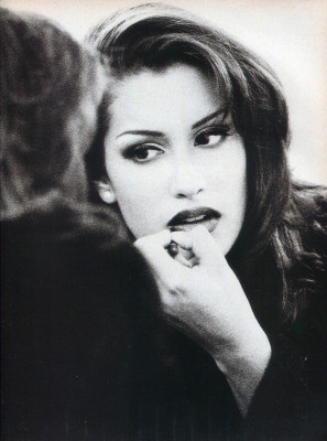 Yasmeen Ghauri for Diva Greece 5-1992
