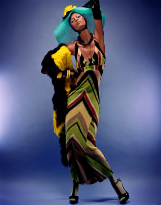 photo 8 in Yasmin Warsame gallery [id278440] 2010-08-17 00:00:00