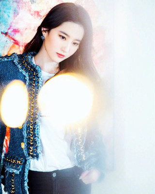 Yifei Liu pic #1120332