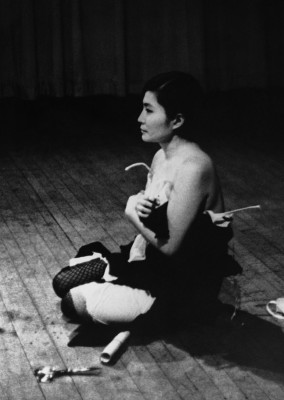 Yoko Ono pic #378358