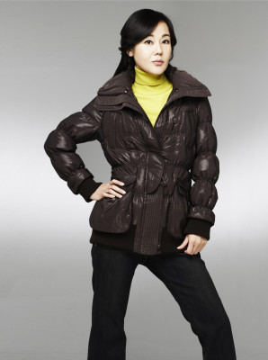 photo 16 in Yunjin Kim gallery [id236252] 2010-02-16 00:00:00