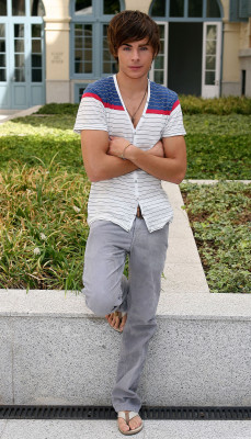 Zac Efron pic #557798