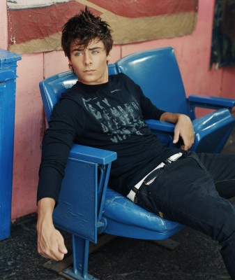 photo 7 in Zac Efron gallery [id559401] 2012-12-08 00:00:00