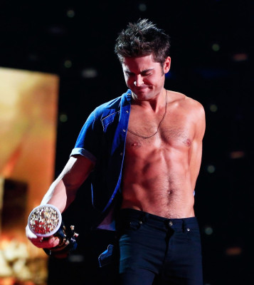 photo 27 in Zac Efron gallery [id690723] 2014-04-19 00:00:00