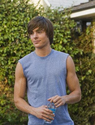 Zac Efron pic #132782