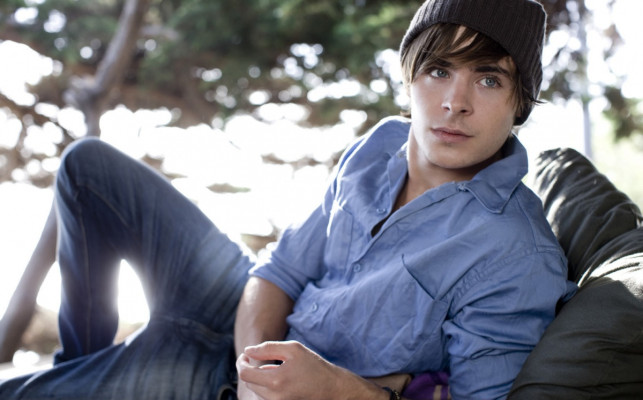 photo 5 in Zac Efron gallery [id214526] 2009-12-16 00:00:00