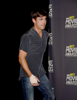 photo 26 in Zac Efron gallery [id667472] 2014-02-10 00:00:00