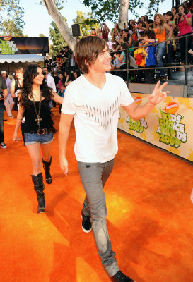 Zac Efron pic #144433