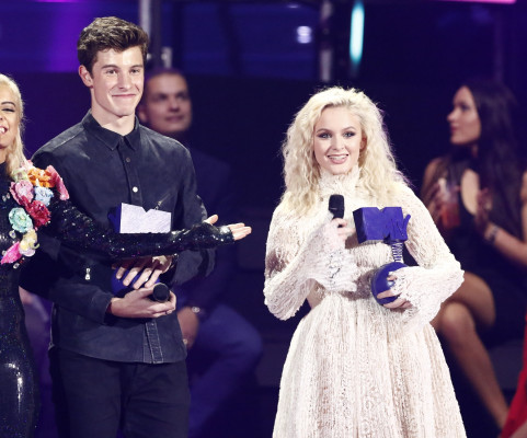 Zara Larsson pic #933620
